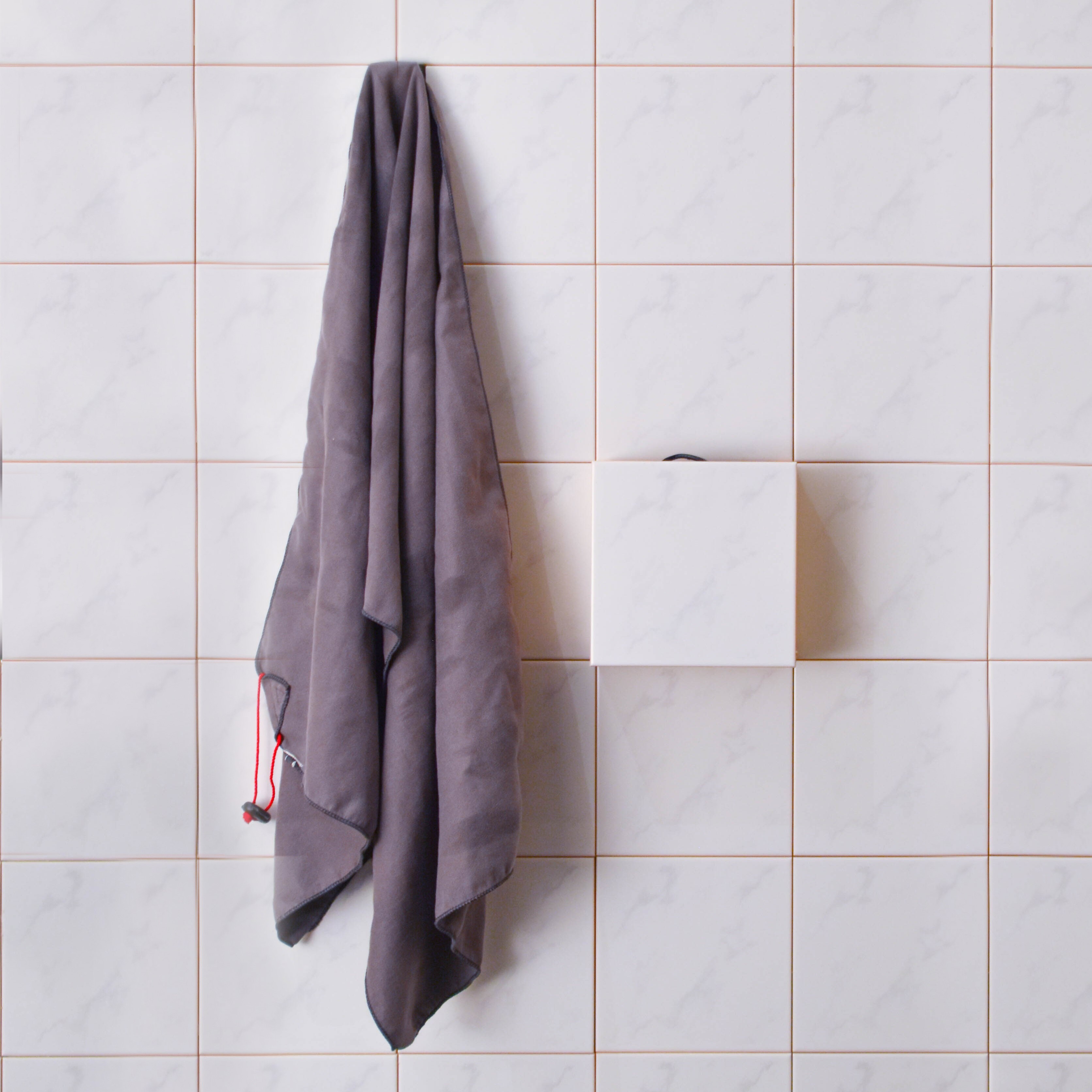 Nami is a towel rack that acts as a reminder and nudger of set running intentions of female runners. It implements the theory of the Aesthetics
          of Friction from Laschke & Hassenzahl to stimulate behaviour change, where the nudge of friction is used in an understanding and ironic way.
          Nami aims to generate more thoughts about one's exercise behaviour with this process of friction.